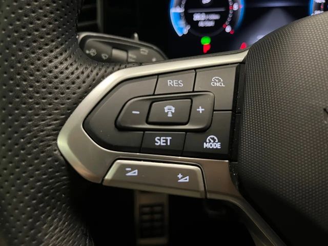 Volkswagen Passat R-Line Style Variant