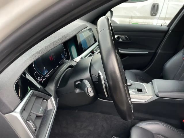BMW 330 330e M-Sport Touring
