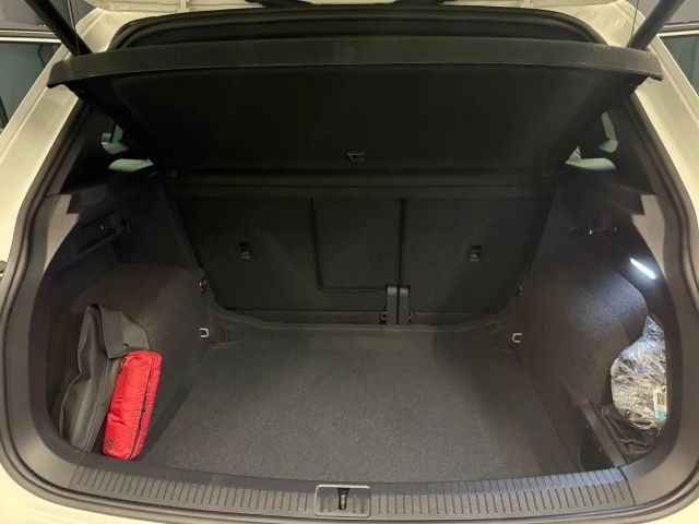 Volkswagen Tiguan Plus R-Line