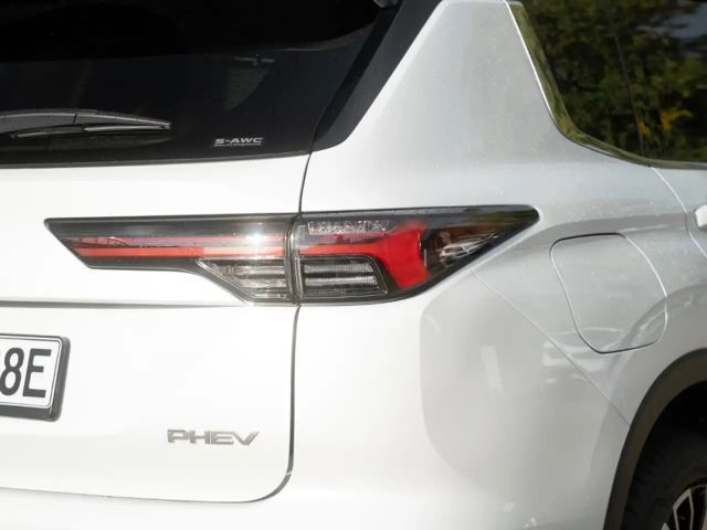 Mitsubishi Outlander 4WD PHEV