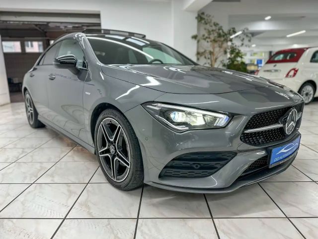 Mercedes-Benz CLA 200 AMG Line Sedan