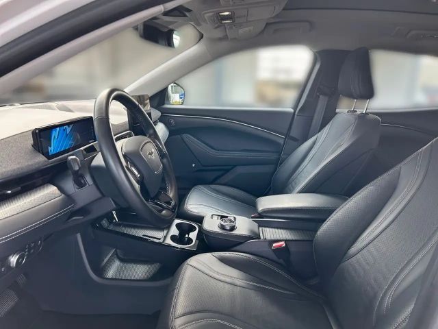 Ford Mustang Mach-E Basis mit 2-Zonen Klimaautm.