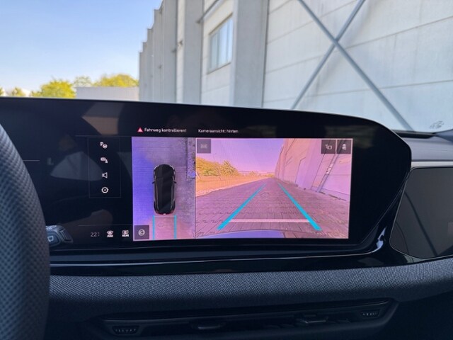 Audi A6 Avant Quattro S-Tronic