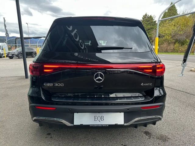 Mercedes-Benz EQB 300 4MATIC AMG Line