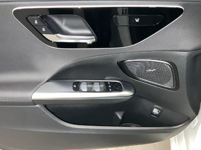 Mercedes-Benz C 200 Sedan