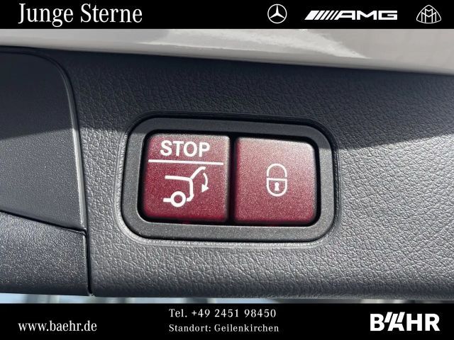 Mercedes-Benz B 200 AMG Line Sedan