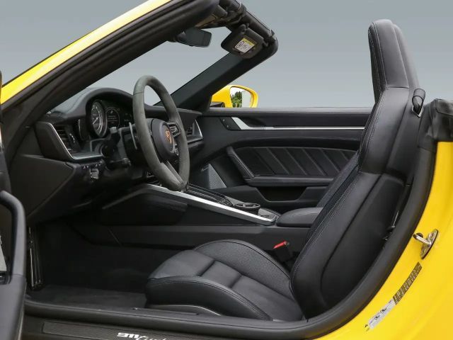 Porsche 992 Cabrio Turbo