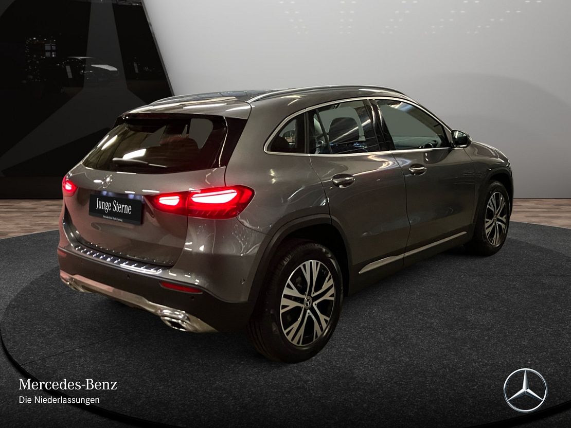 Mercedes-Benz GLA 180 Progressive