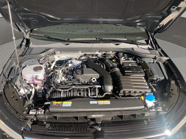 Volkswagen Golf 1.5 TSI Golf VIII