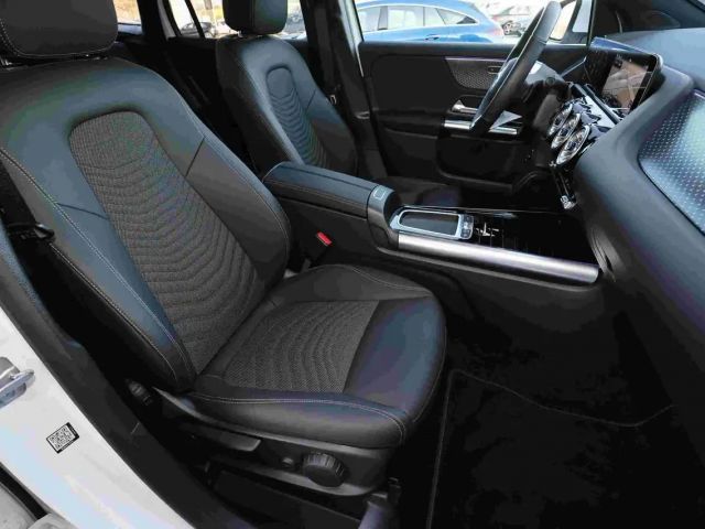 Mercedes-Benz GLA 180 Progressive