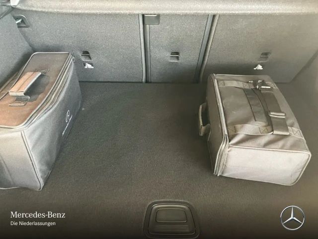 Mercedes-Benz A 250 A 250 e AMG Line