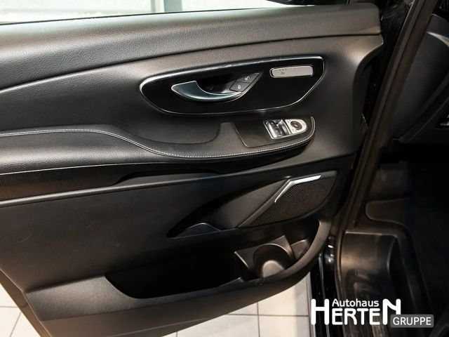 Mercedes-Benz V 300 AMG Line AVANTGARDE V 300 d