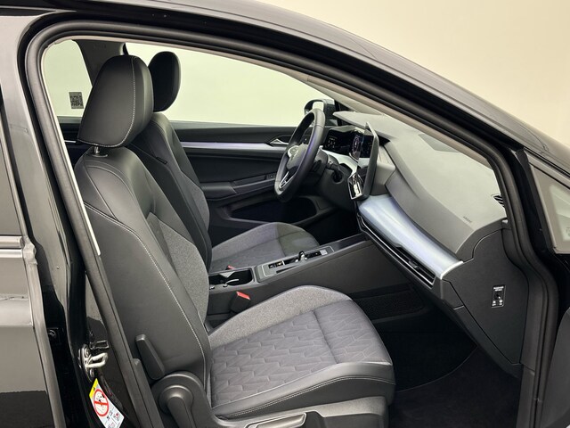 Volkswagen Golf 1.5 eTSI Golf VIII Life