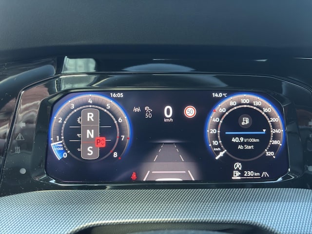 Volkswagen Golf 2.0 TSI DSG Golf VIII