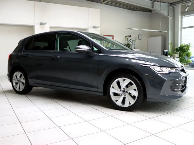 Volkswagen Golf 1.5 eTSI DSG