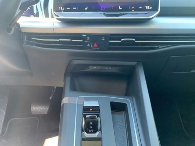 Volkswagen Golf 1.5 TSI Golf VIII Life