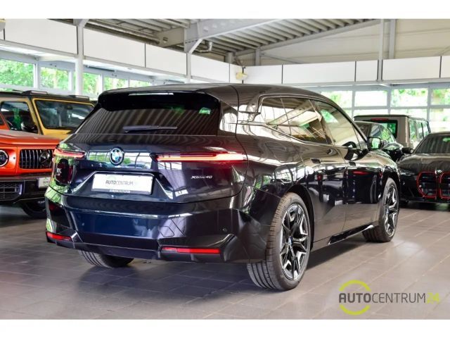 BMW iX 40 SkyLounge Massage HK HUD Soft Laser 360