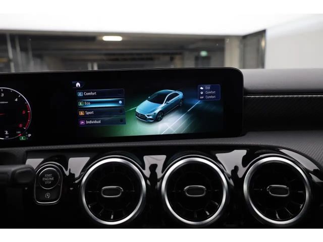 Mercedes-Benz A 200 A 200 d