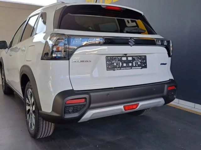 Suzuki S-Cross Flash