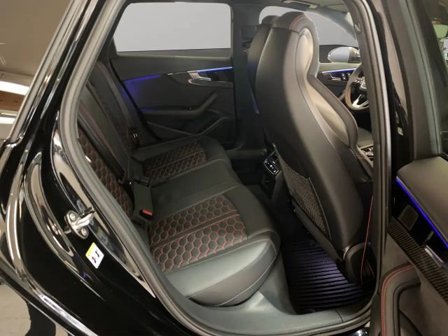 Audi RS4 Avant Quattro