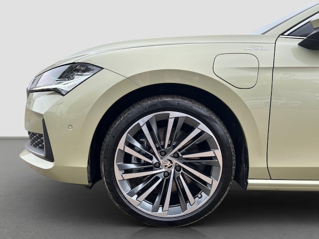 Skoda Superb Combi iV