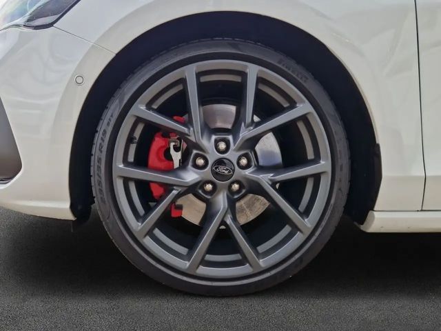 Ford Focus EcoBoost ST Line