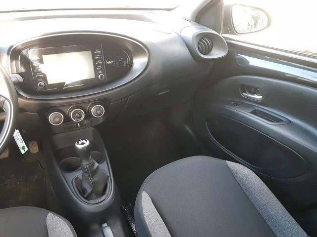 Toyota Aygo X Hatchback Play