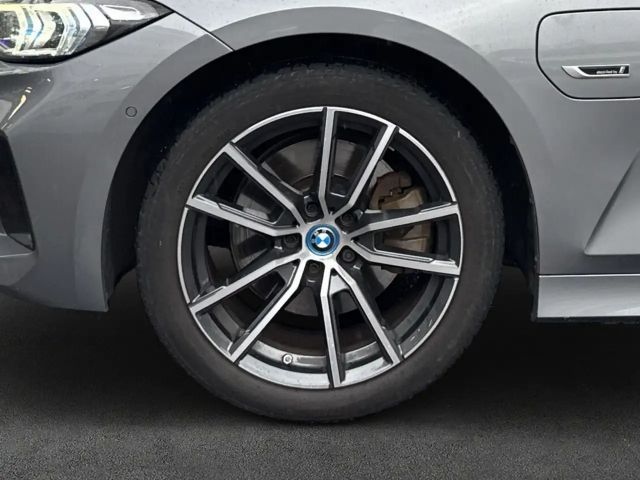 BMW 330 330e Touring