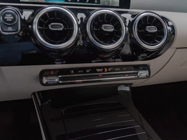 Mercedes-Benz A 200 A 200 d Progressive