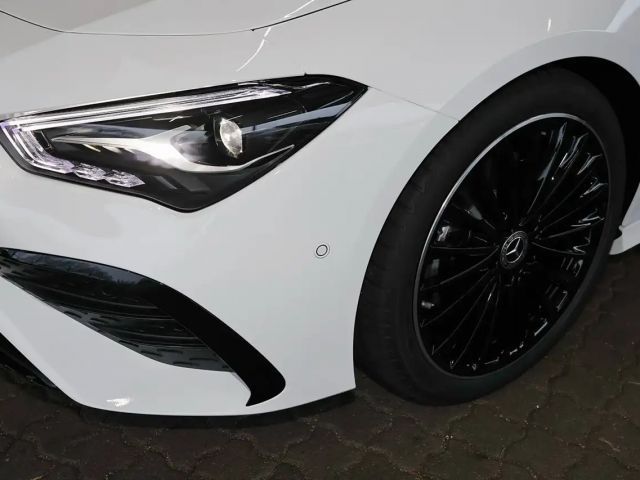 Mercedes-Benz CLA 200 AMG Line