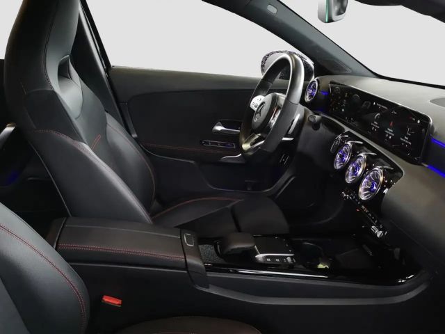 Mercedes-Benz A 250 A 250 e AMG Line