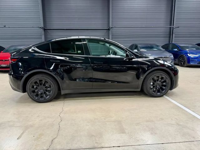 Tesla Model Y AWD Long Range