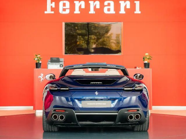 Ferrari Roma Spider