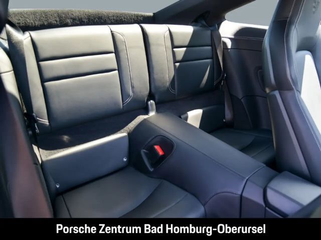 Porsche 992 Carrera Coupé GTS