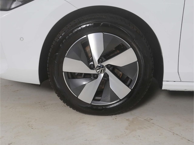 Volkswagen Passat 1.5 eTSI Business