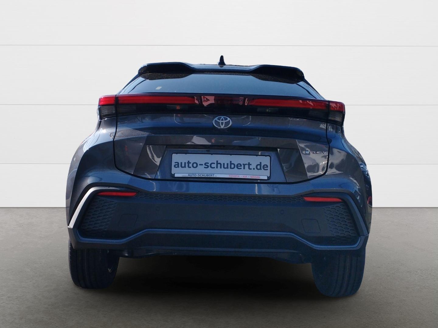 Toyota C-HR Plug-in Team D