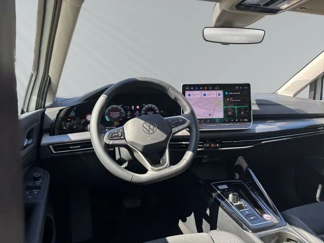 Volkswagen Golf 1.5 eTSI Golf VIII Style