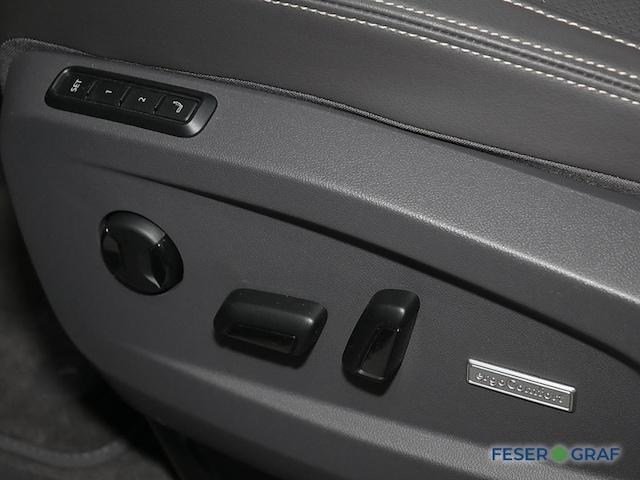 Volkswagen Multivan 2.0 TSI DSG Style T7