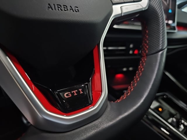 Volkswagen Golf 2.0 TSI DSG IQ.Drive