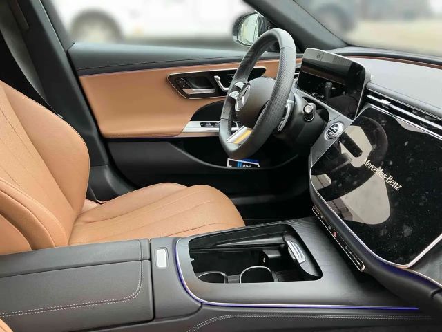 Mercedes-Benz E 200 AMG Line Sedan