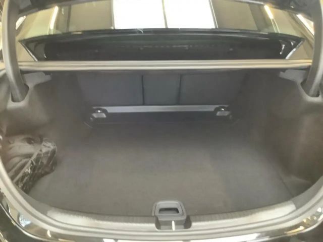 Mercedes-Benz C 180 AVANTGARDE Sedan