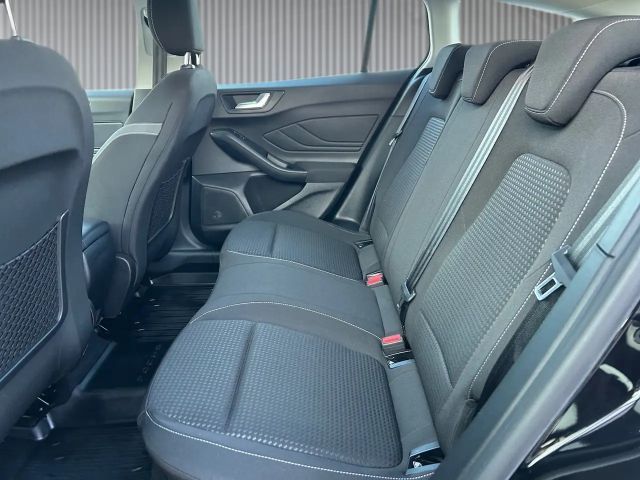 Ford Focus Cool & Connect