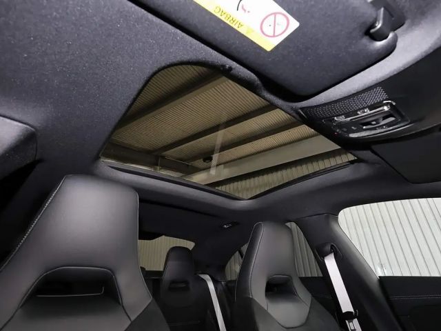 Mercedes-Benz CLA 200 AMG Line Coupé