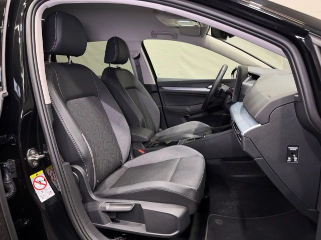 Volkswagen Golf 2.0 TDI DSG Variant