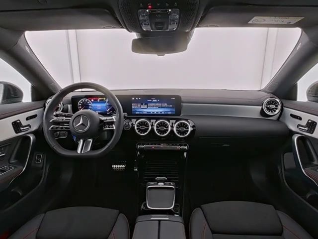 Mercedes-Benz CLA 200 AMG Line