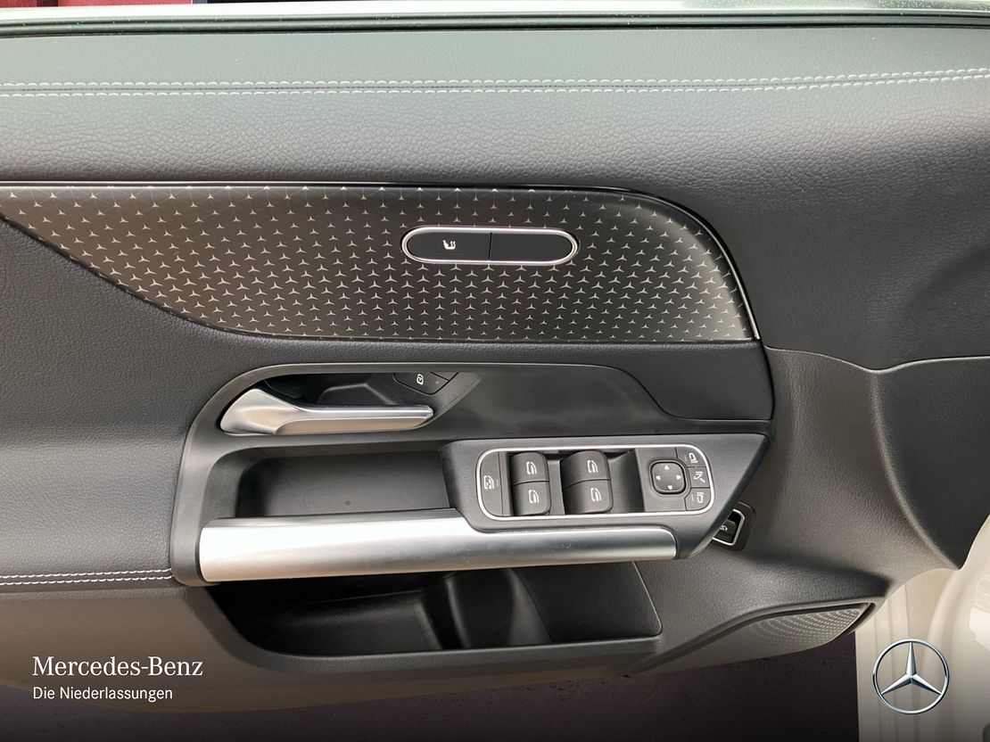 Mercedes-Benz B 200 Sedan