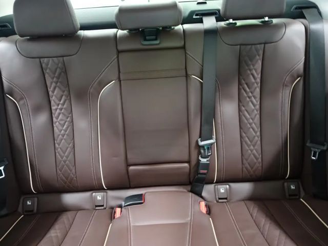 BMW 520 520d Luxury Line Sedan xDrive