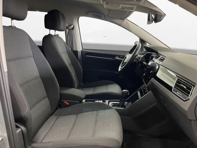 Volkswagen Touran 1.5 TSI R-Line