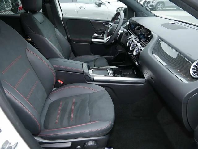 Mercedes-Benz B 220 AMG Line B 220 d