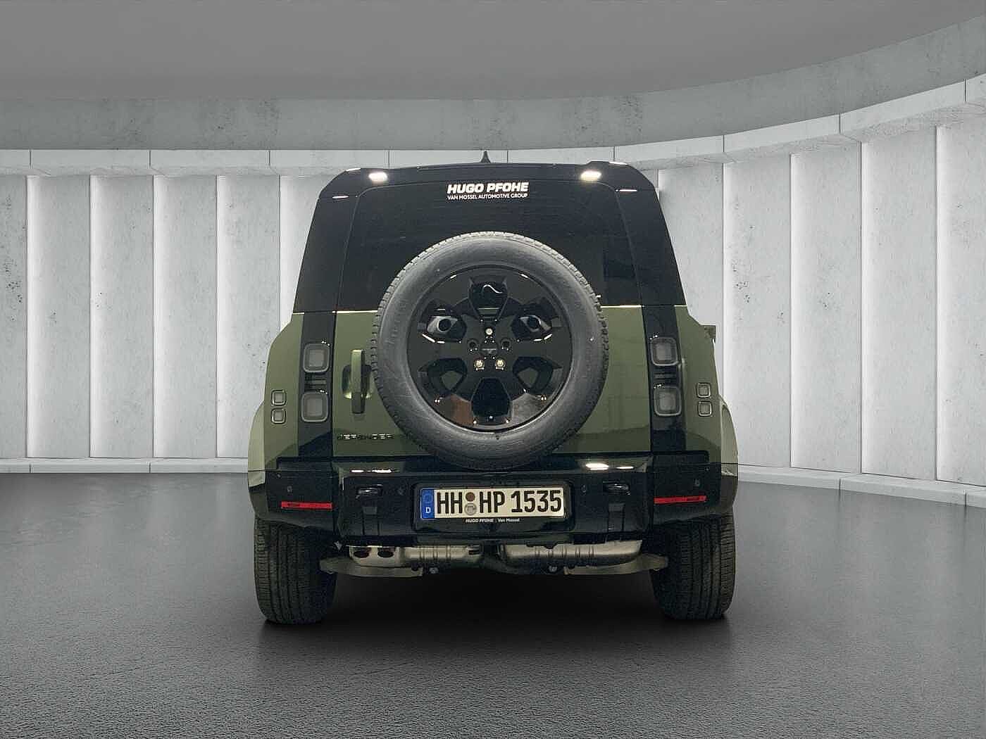 Land Rover Defender 110 Dynamic SE